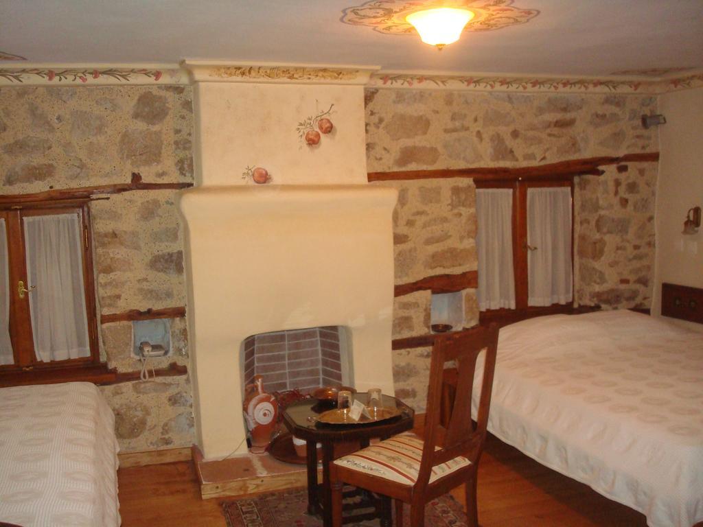 Oikia Alexandrou Traditional Inn Арнайа Екстериор снимка